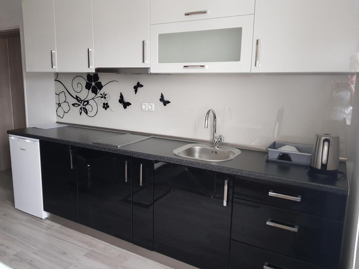 Apartmani Brigita โคเรนนิซา ภายนอก รูปภาพ
