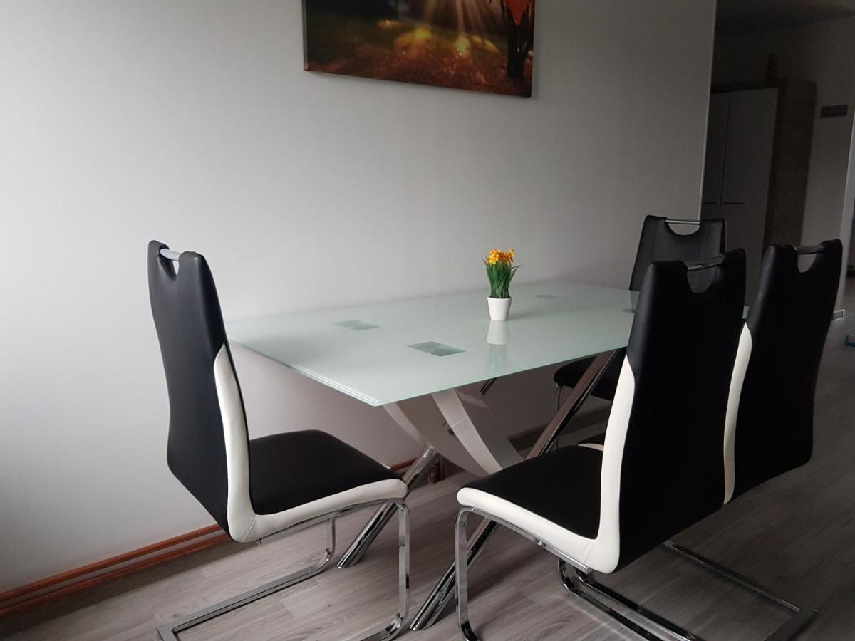 Apartmani Brigita โคเรนนิซา ภายนอก รูปภาพ