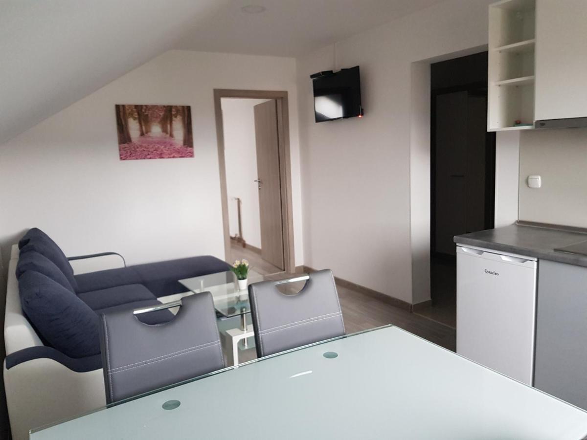 Apartmani Brigita โคเรนนิซา ภายนอก รูปภาพ