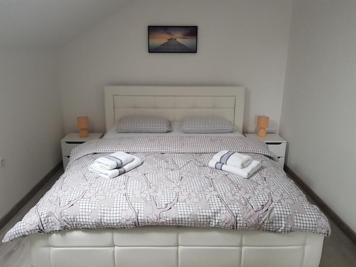 Apartmani Brigita โคเรนนิซา ภายนอก รูปภาพ